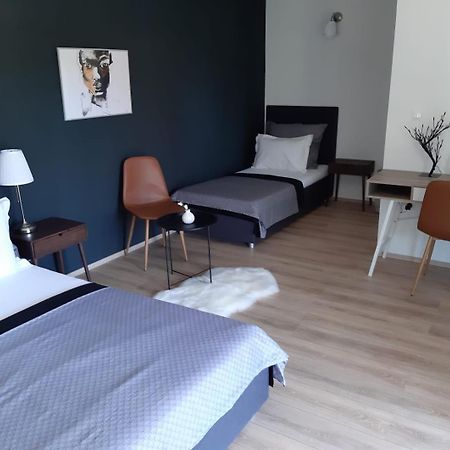 Mediteran Hvar - Modern Rooms And Restaurant, B&B Врбоска Экстерьер фото